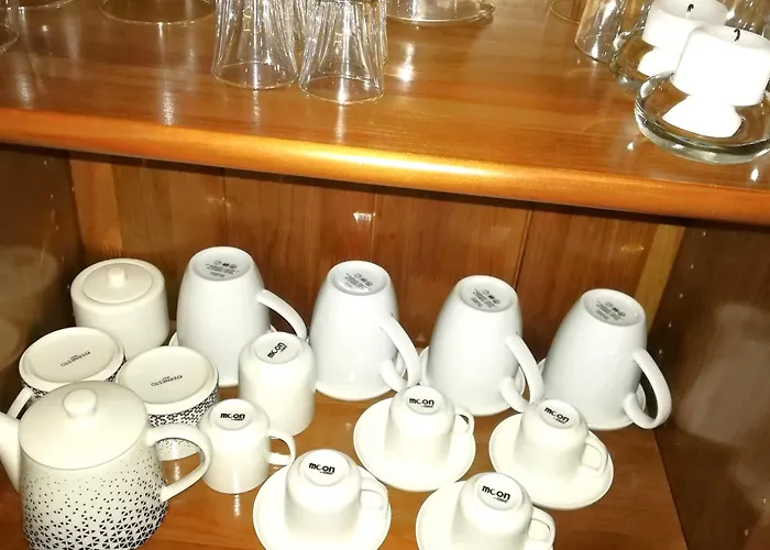 Dom Elena - Jardins Da Rocha *